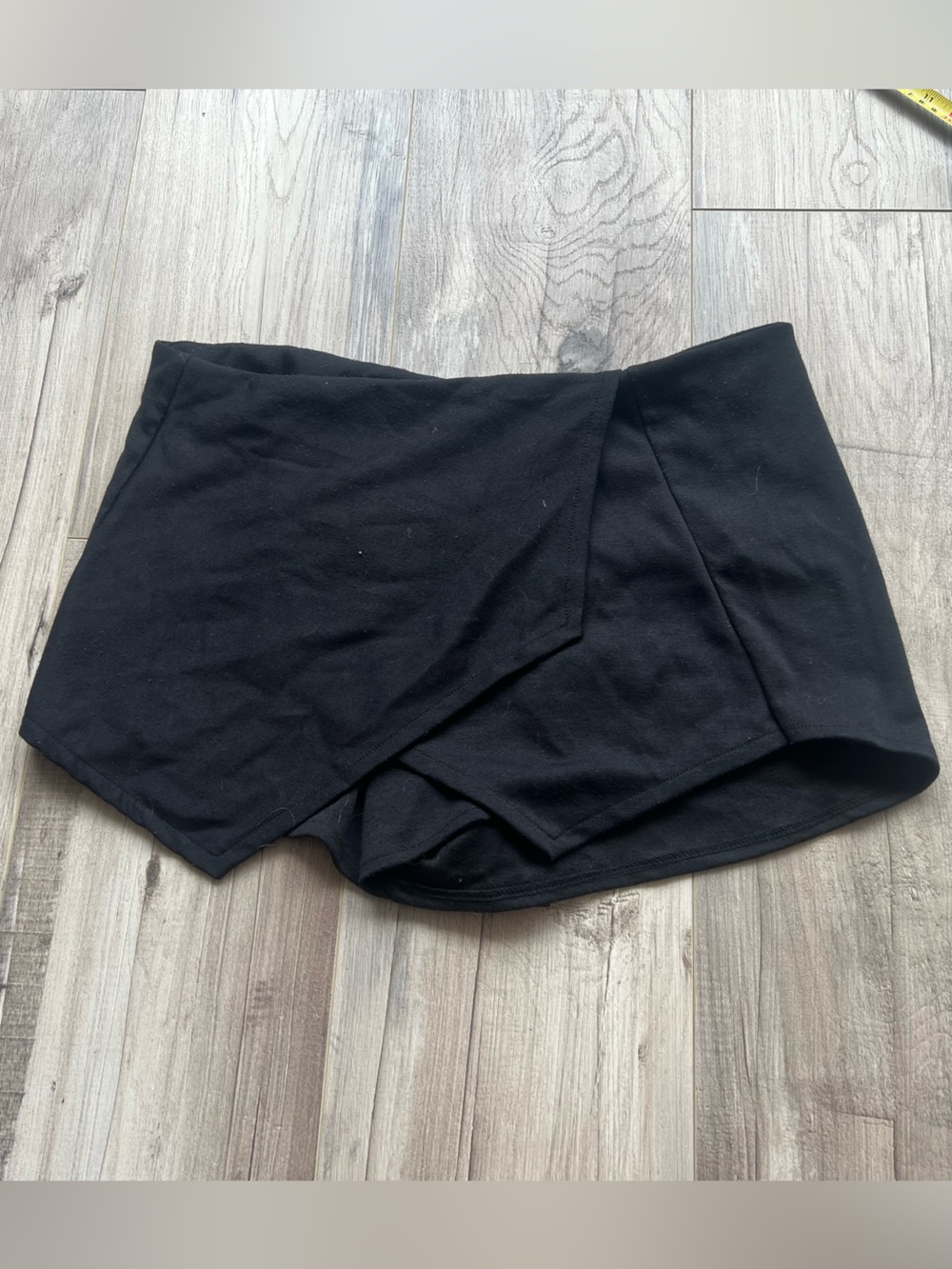 Black Skort